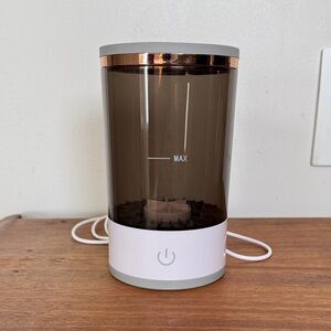 Sleek Electric Makeup Brush Cleaner by GOGLOW